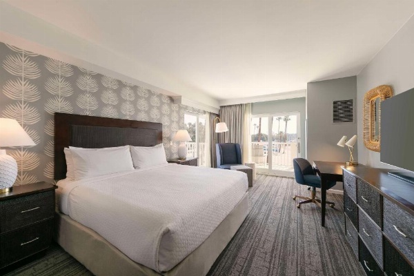 Jamaica Bay Inn Marina Del Rey Tapestry Collection by Hilton image 12